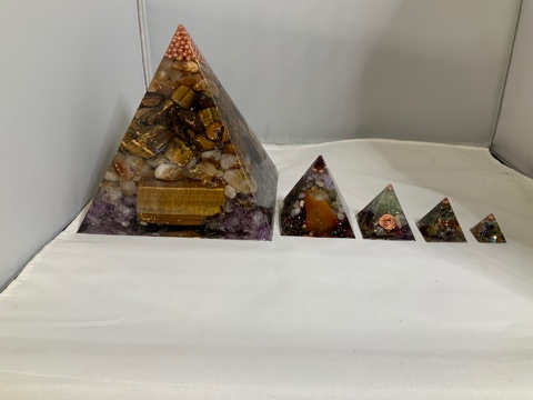 005-Large Pyramids